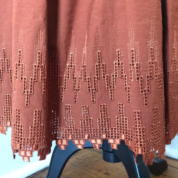Gorgeous rust Bill Blass skirt with leather trim - Picture 3 of 8